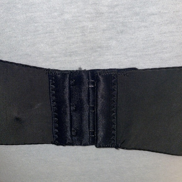 O2 Brand Strapless Black Bra 40D - Picture 6 of 9